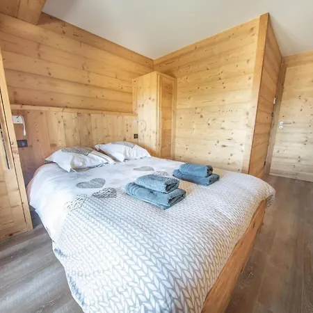 14p Vue Lac, Et Sauna Chalet *