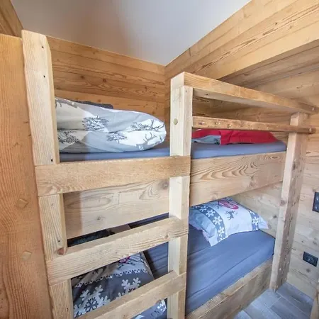 14p Vue Lac, Et Sauna Chalet