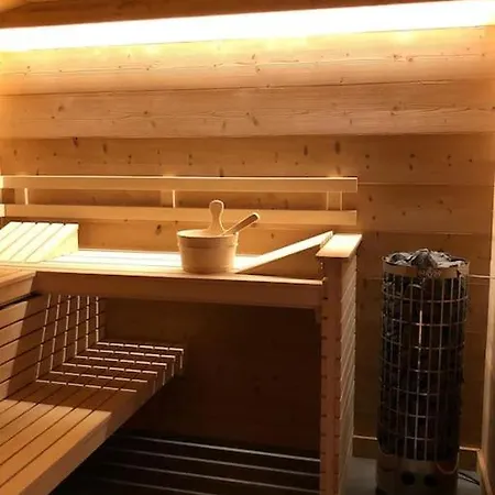 14p Vue Lac, Et Sauna Chalet