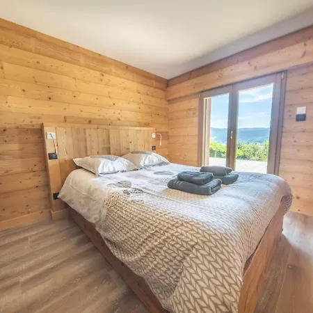 Chalet 14p Vue Lac, Et Sauna *