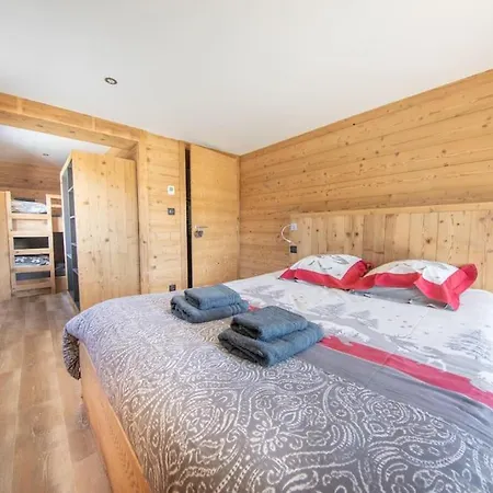 14p Vue Lac, Et Sauna Chalet *