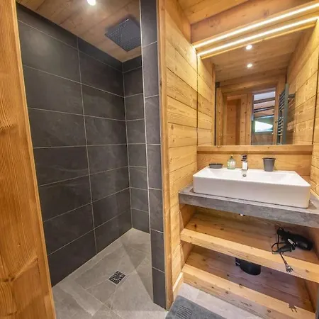 Chalet 14p Vue Lac, Et Sauna